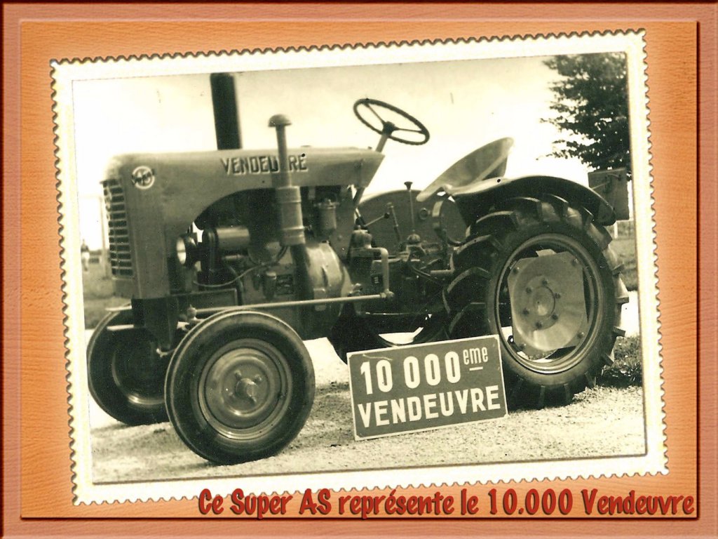 Le Super AS  pour présenter le 10.000 ème tracteurs Vendeuvre.