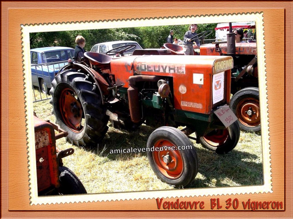 Tracteur Vendeuvre type BL 30 vigneron de 1960