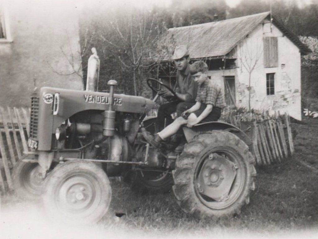 Tracteur VENDEUVRE type Super AS en Haute Savoie
