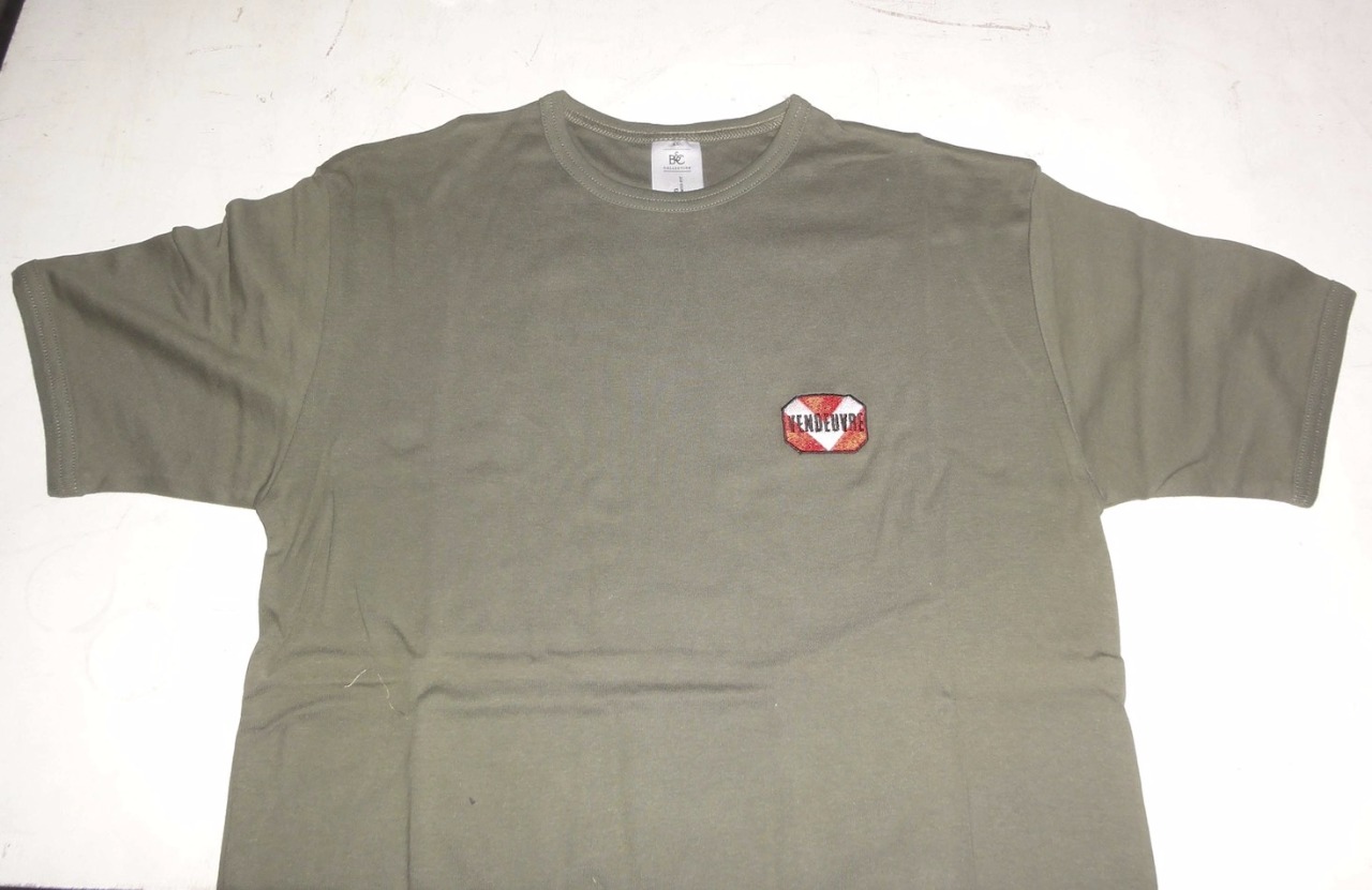 P6003312 Tee-shirt vert olive broderie "VENDEUVRE" taille S